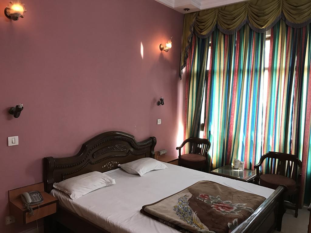 Hotel D R International Ambāla Dış mekan fotoğraf
