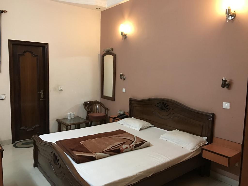Hotel D R International Ambāla Dış mekan fotoğraf