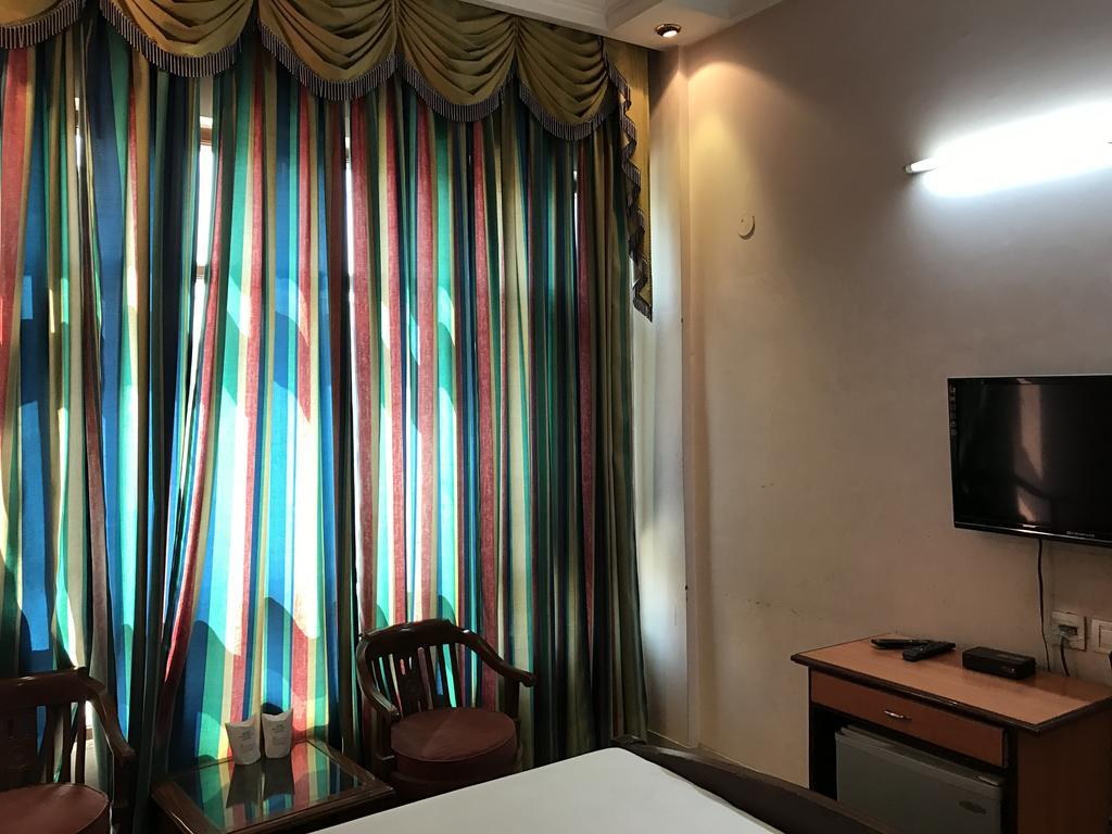 Hotel D R International Ambāla Dış mekan fotoğraf
