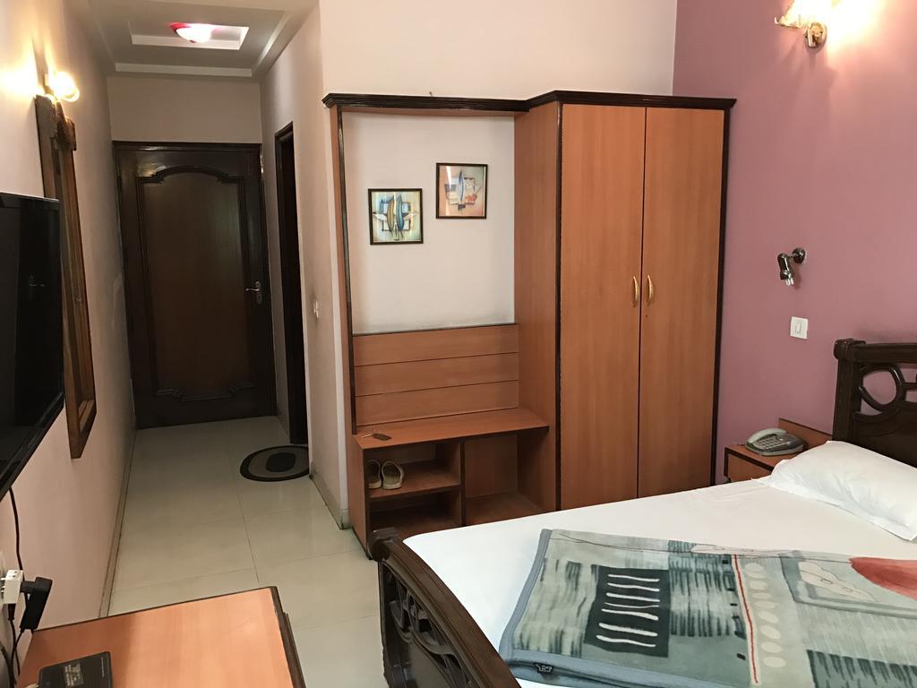 Hotel D R International Ambāla Dış mekan fotoğraf