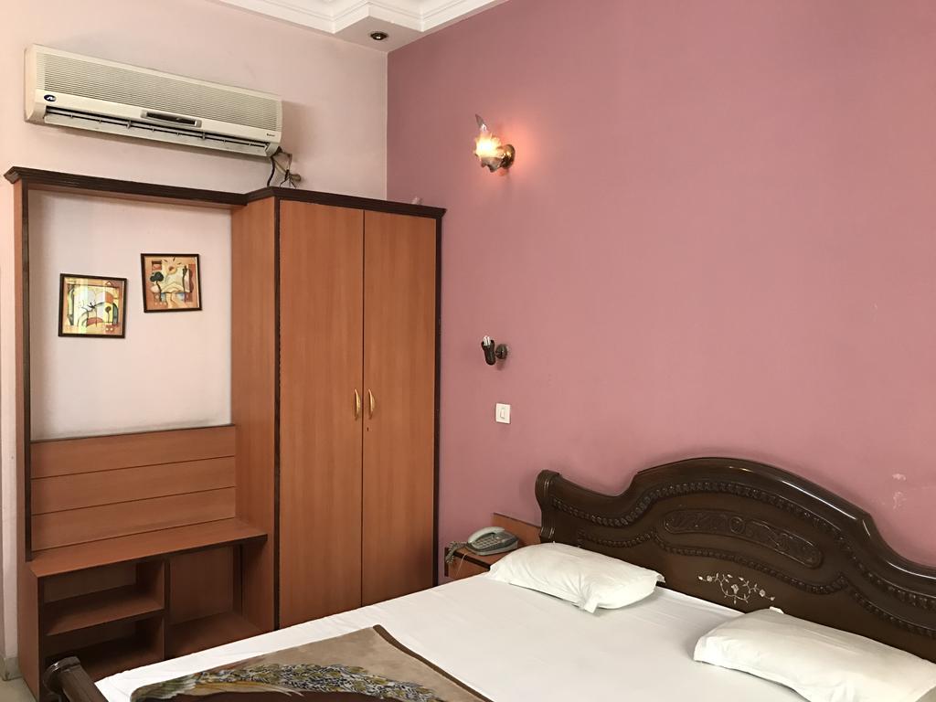 Hotel D R International Ambāla Dış mekan fotoğraf
